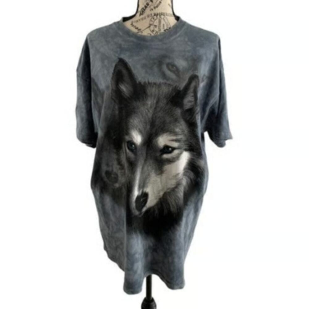 Vintage 2002 The Mountain Men's Medium T-Shirt Wolf Head Blue Eyes Acid Wash USA
